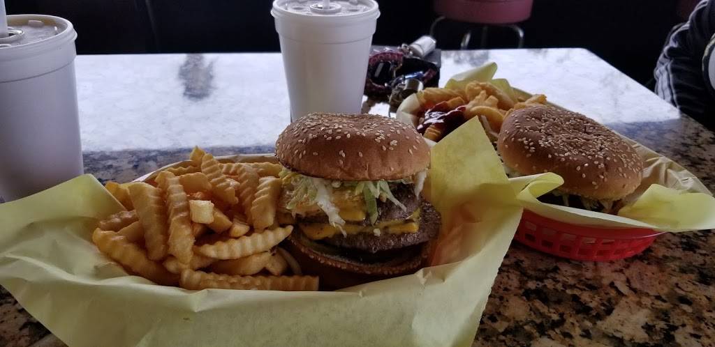 Peach Pit | restaurant | 555 E Olive Ave, Fresno, CA 93728, USA | 5592682400 OR +1 559-268-2400