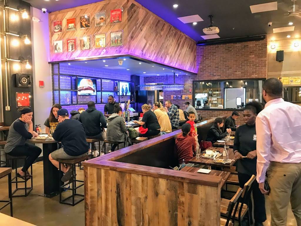 Momo Chicken and Grill | restaurant | 1001 4th St SW, Washington, DC 20024, USA | 2024886363 OR +1 202-488-6363