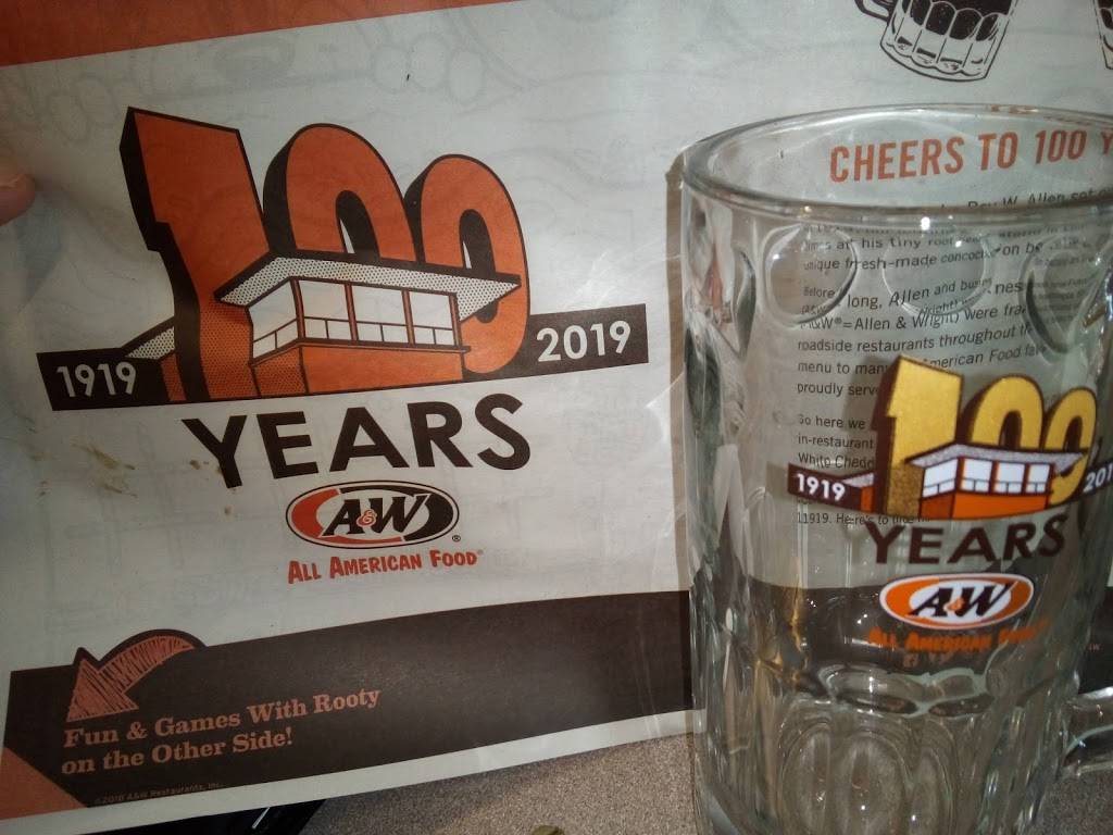 A&W Restaurant | restaurant | 1710 E Division Ave St, Barron, WI 54812, USA | 7156376500 OR +1 715-637-6500
