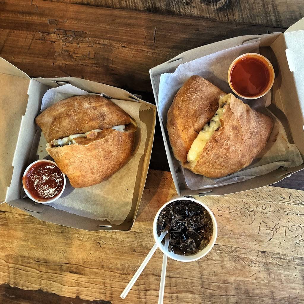 D.P. Dough | restaurant | 519 E Washington St, Iowa City, IA 52240, USA | 3193543344 OR +1 319-354-3344