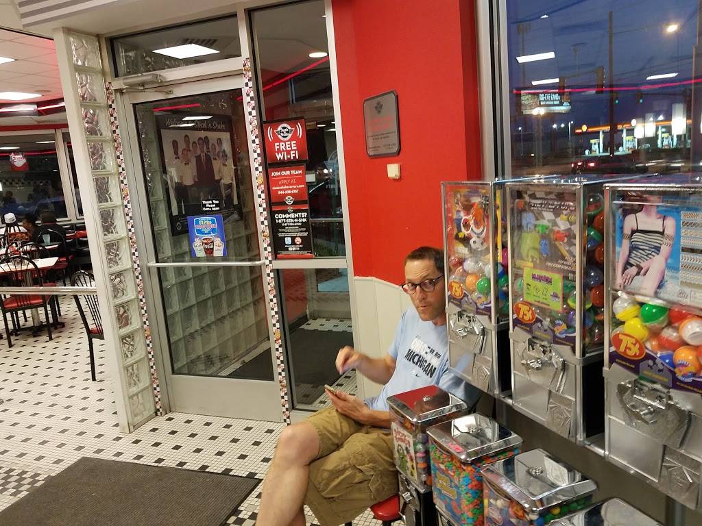 Steak n Shake | restaurant | 2141 S Reynolds Rd, Toledo, OH 43614, USA | 4193816805 OR +1 419-381-6805