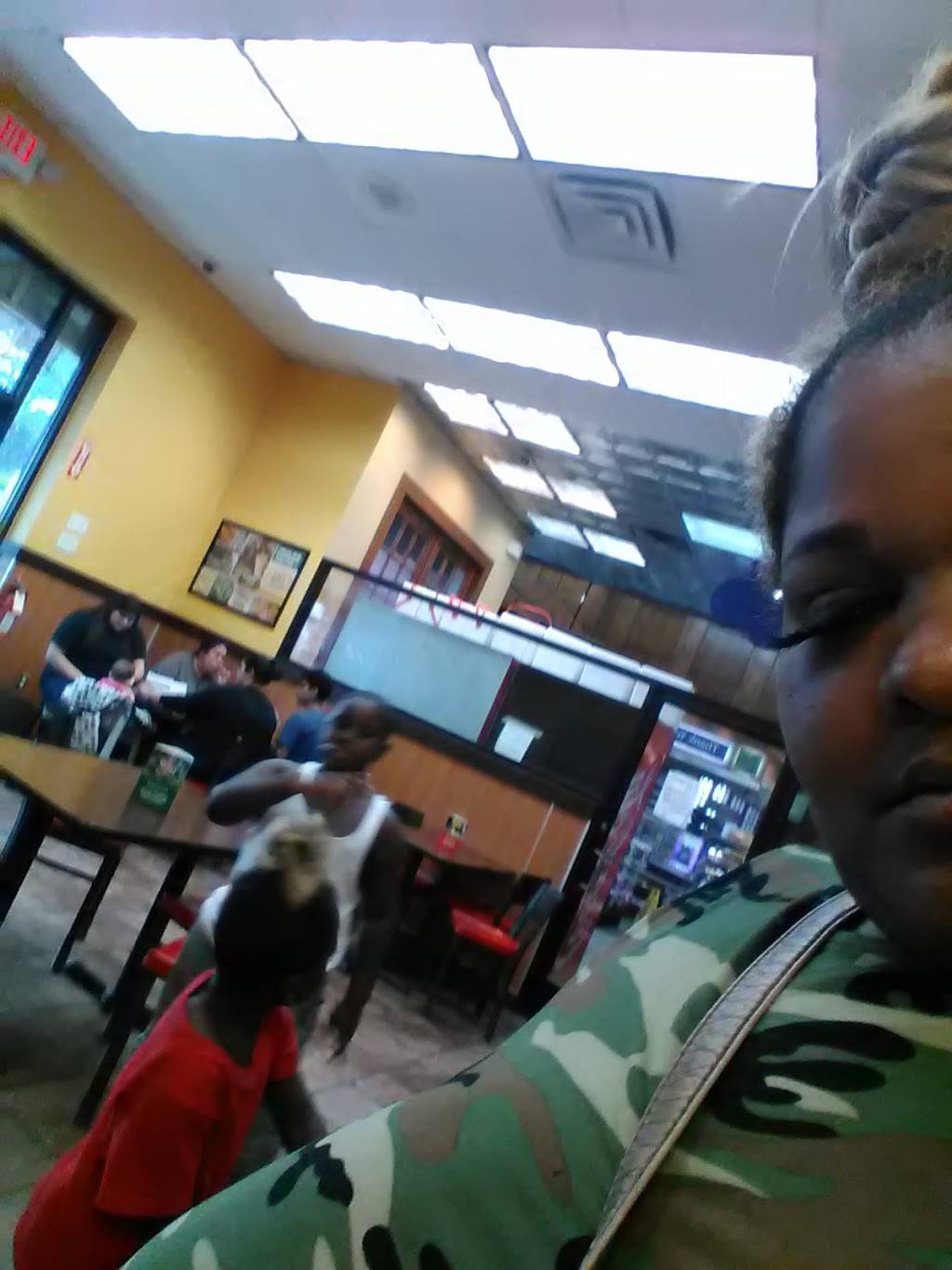 Churchs Chicken | restaurant | 1700 Dalrock Rd, Rowlett, TX 75088, USA | 9723038946 OR +1 972-303-8946