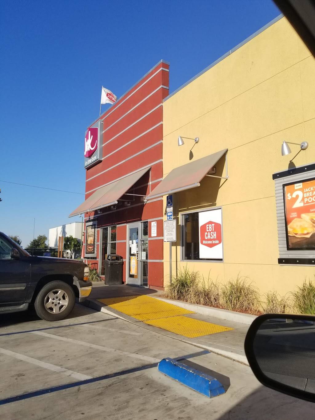 Jack in the Box | restaurant | 1405 W Olive Ave, Fresno, CA 93728, USA | 5594761902 OR +1 559-476-1902