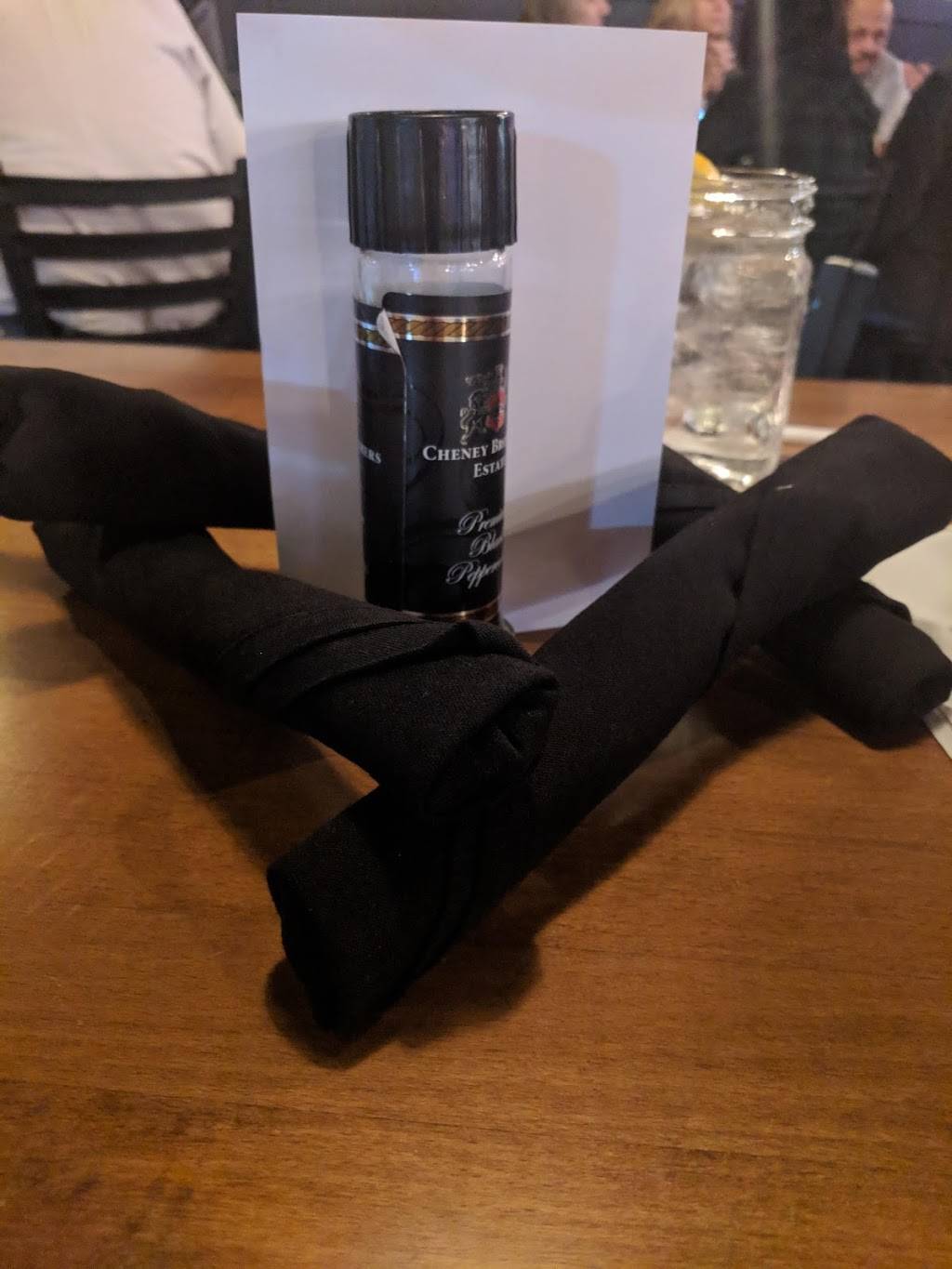 Catch 22 Bar & Grill | restaurant | 12418 Cumming Hwy Suite 406, Canton, GA 30115, USA | 4702973525 OR +1 470-297-3525