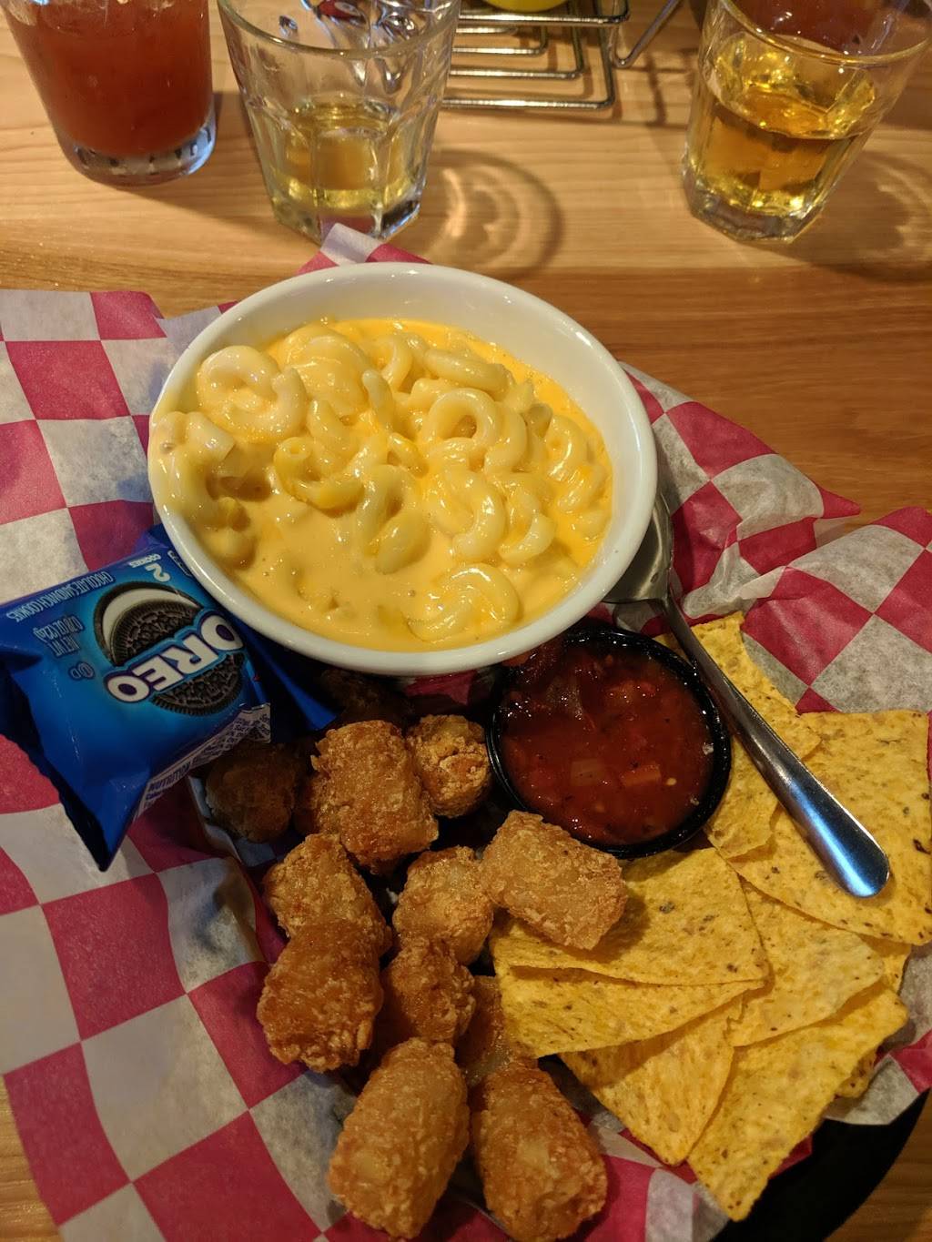 BootLeggers Saloon & Eatery | restaurant | 19735 Iguana St NW, Nowthen, MN 55330, USA | 7634414845 OR +1 763-441-4845