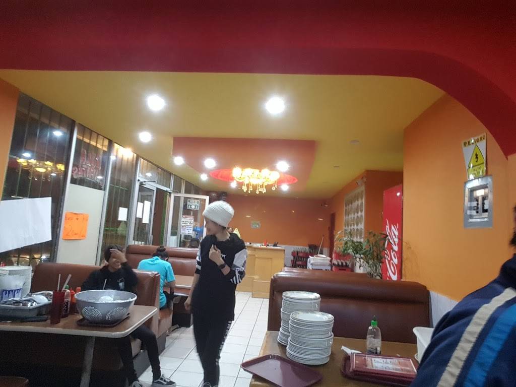 Restaurante Yi He | restaurant | Interior C y D, Diego Esquivel 230, Lucio Blanco, 22706 Rosarito, B.C., Mexico | 016616137688 OR +52 661 613 7688