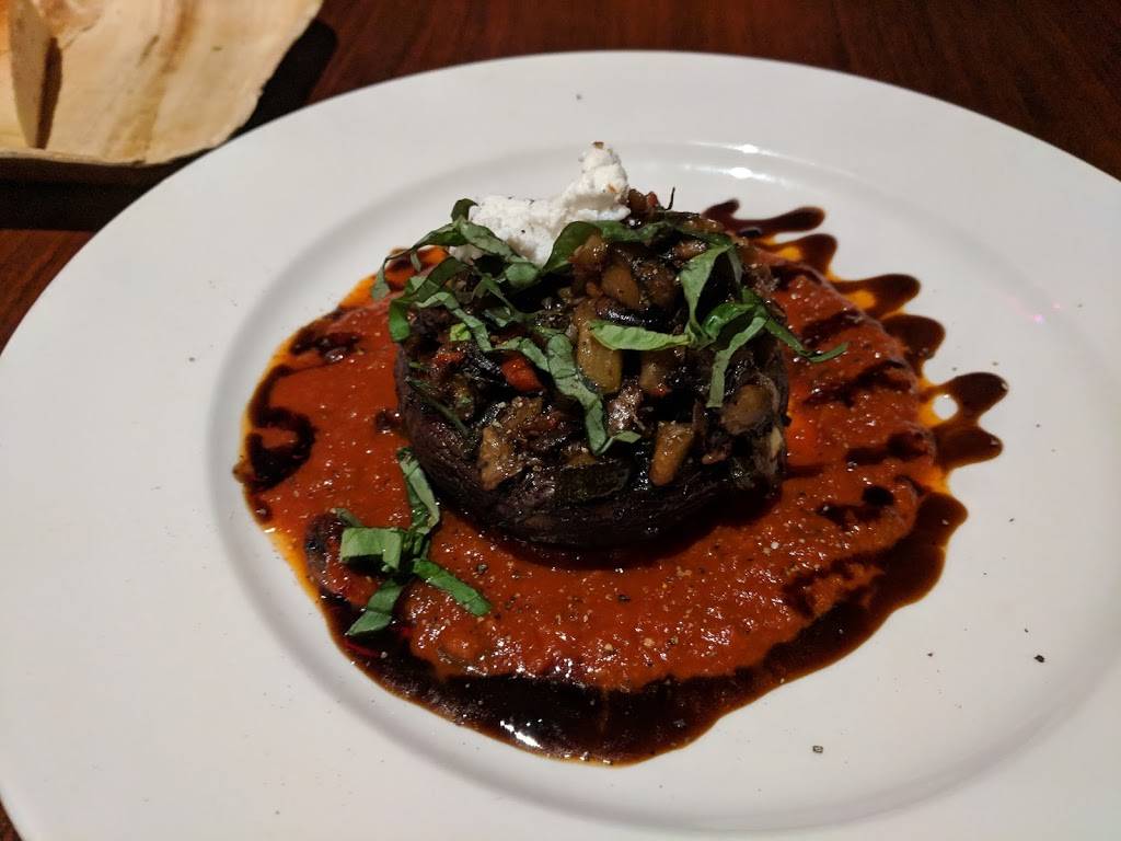 Alfredos Italian Restaurant | restaurant | 3631, 1426 E Washington St, Petaluma, CA 94954, USA | 7077820500 OR +1 707-782-0500