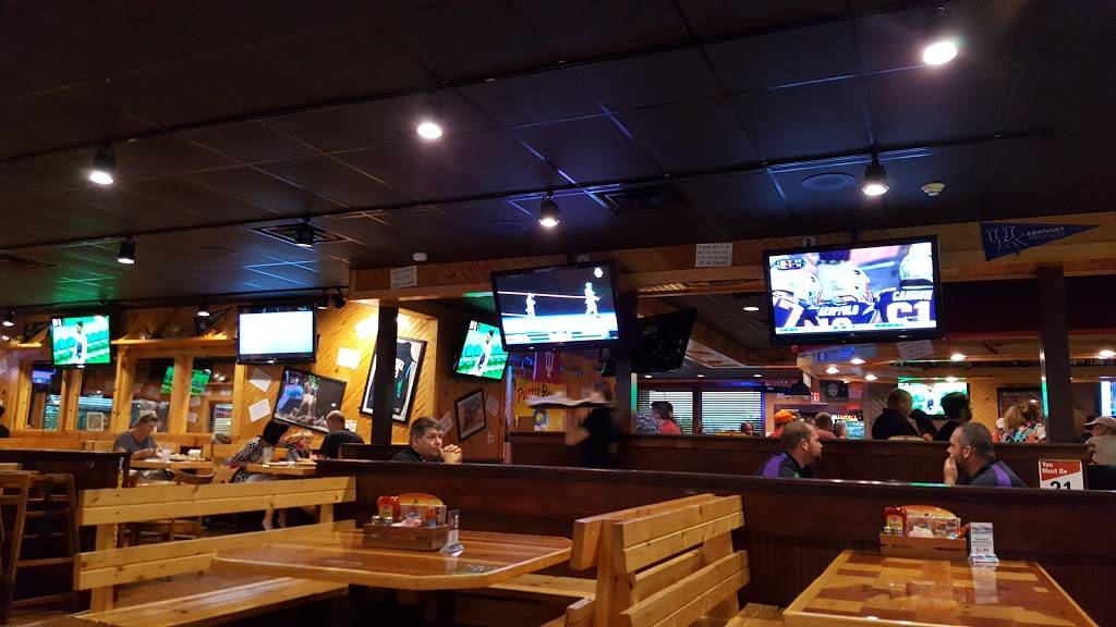 Roosters | restaurant | 1601 Greentree Blvd, Clarksville, IN 47129, USA | 8125903391 OR +1 812-590-3391