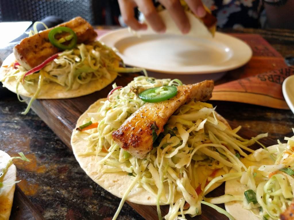 RACKS Fish House & Oyster Bar | meal delivery | 5 SE 2nd Ave, Delray Beach, FL 33444, USA | 5614506718 OR +1 561-450-6718