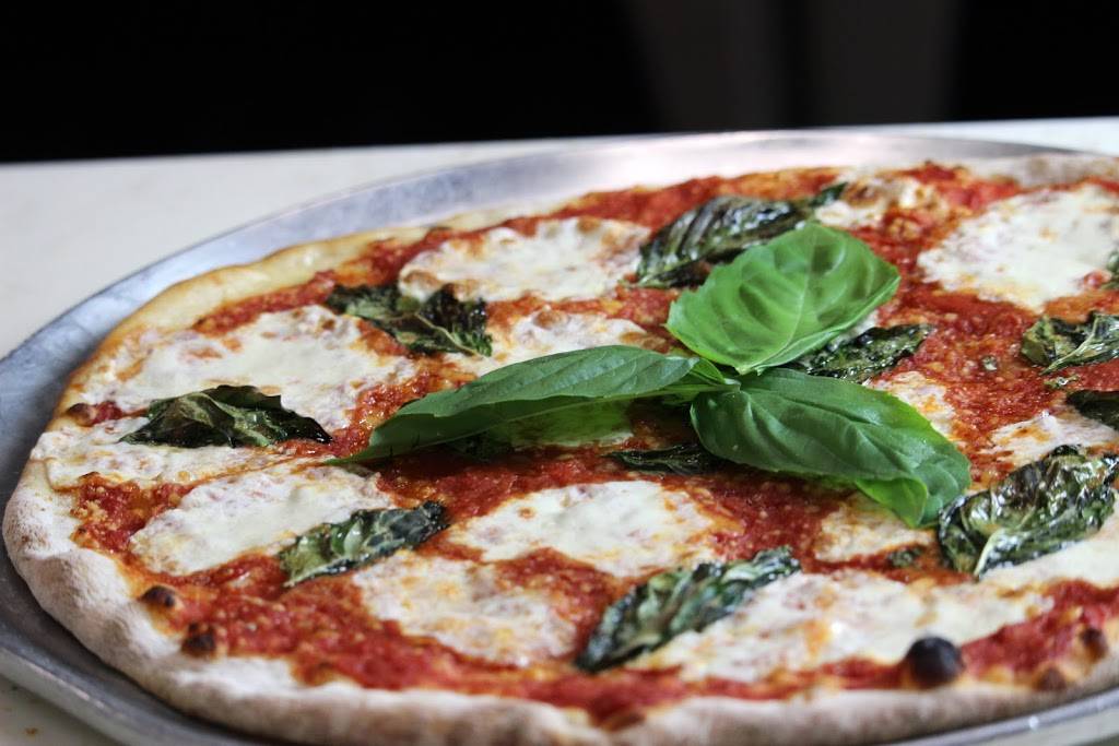 Sauced at Kinsmen | restaurant | 409 Canal St, Milldale, CT 06467, USA | 8606373343 OR +1 860-637-3343