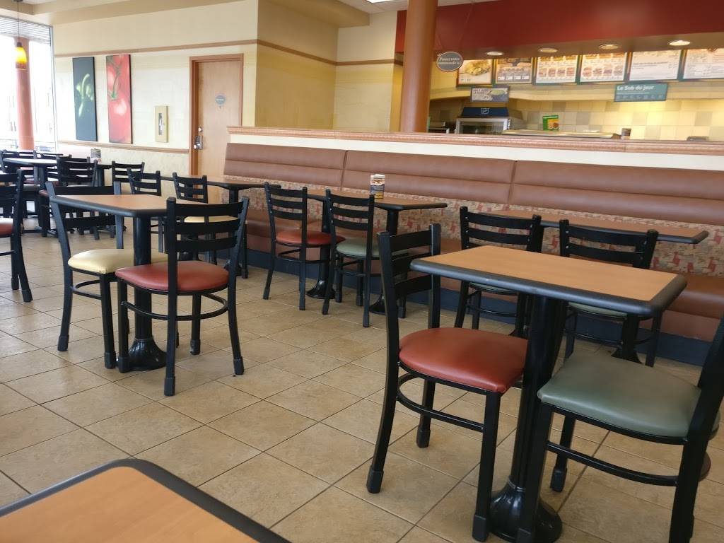 Subway | restaurant | 1-1030 Boulevard Saint-Joseph, Gatineau, QC J8Z 1T3, Canada | 8197778588 OR +1 819-777-8588
