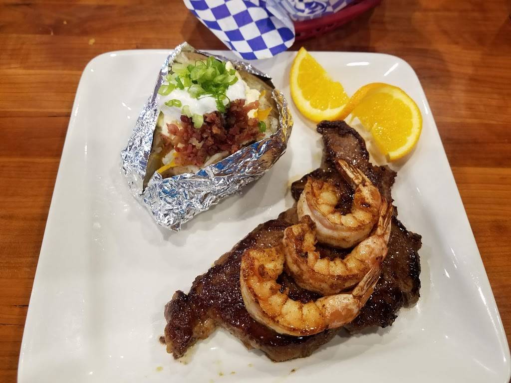 Lockhart Seafood and Steak | restaurant | 912 S Commerce St, Lockhart, TX 78644, USA | 5123594933 OR +1 512-359-4933
