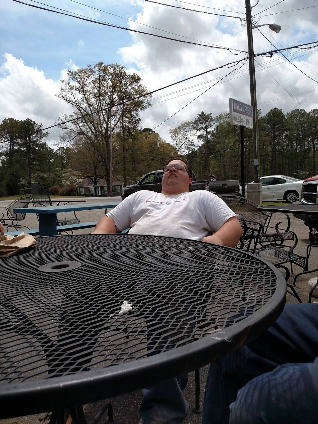 Dairy Creem | restaurant | 2939 Dadeville Rd, Alexander City, AL 35010, USA | 2562346199 OR +1 256-234-6199