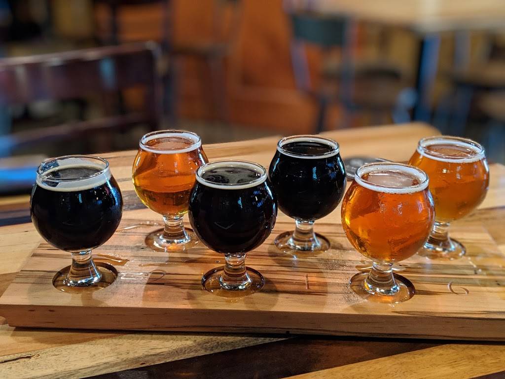 Harrys Gastropub | restaurant | 14286 169th Dr SE Suit #3, Monroe, WA 98272, USA | 3608632439 OR +1 360-863-2439