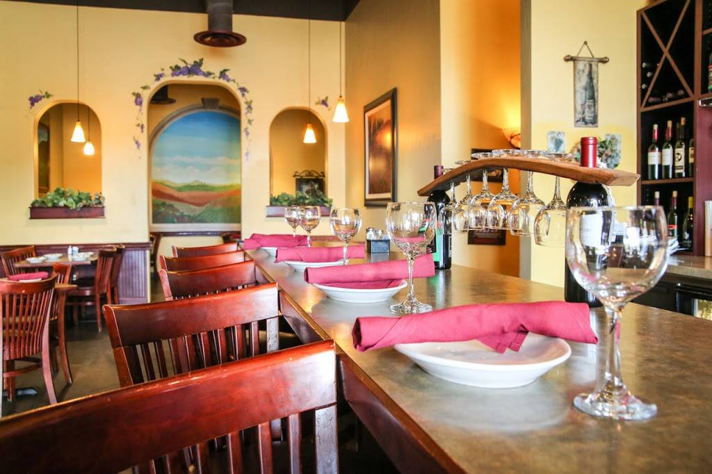 Strings Italian Café | Rock Creek Plaza | restaurant | 2501 Bell Rd, Auburn, CA 95603, USA | 5308868703 OR +1 530-886-8703