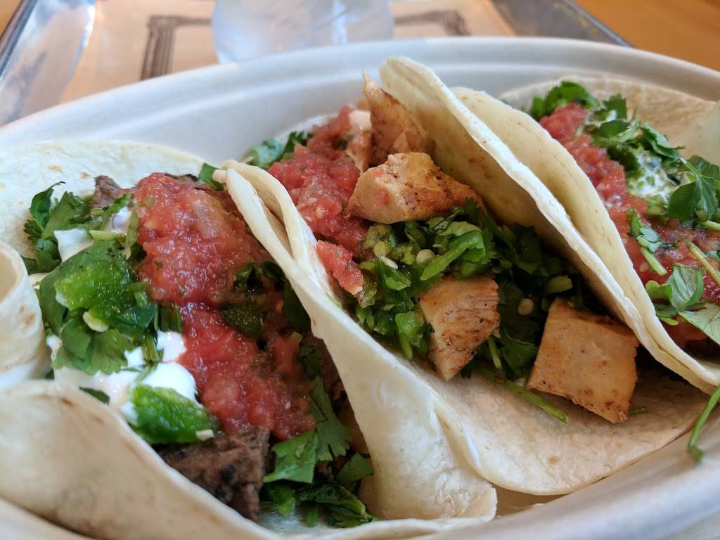 Mucho Burrito Fresh Mexican Grill | restaurant | 515 Industrial Ave, Ottawa, ON K1G 0Z1, Canada | 6138602444 OR +1 613-860-2444