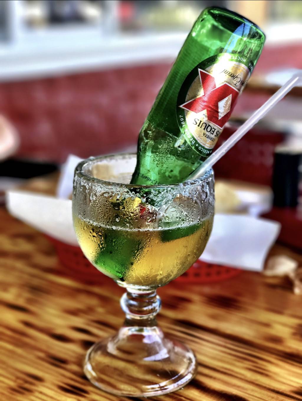 Fuzzys Taco Shop | restaurant | 2405 Tarpon Bay Blvd, Naples, FL 34119, USA | 2396539747 OR +1 239-653-9747