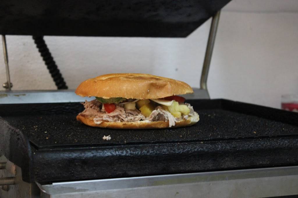 Guendinaxh Juice Bar | restaurant | 16420 Vermont Ave, Gardena, CA 90247, USA | 3105324250 OR +1 310-532-4250