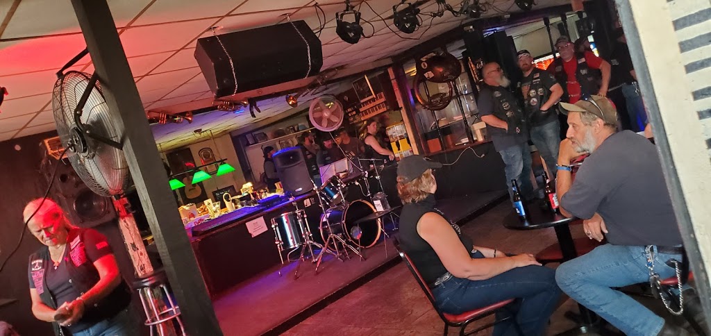 Blues Tavern | restaurant | 2818 Government Blvd, Mobile, AL 36606, USA | 2514797621 OR +1 251-479-7621