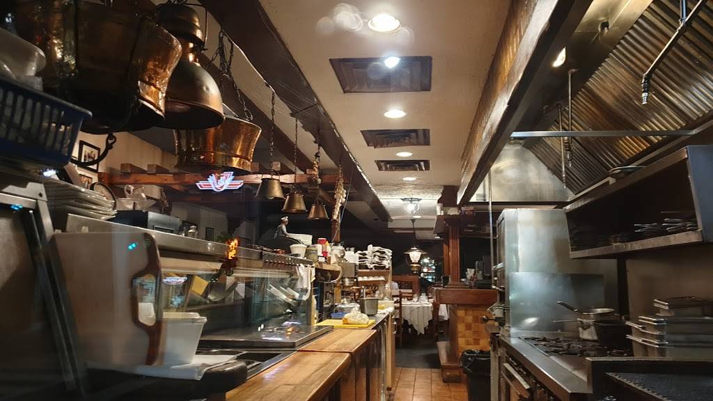 Palace Restaurant | restaurant | 722 Pape Ave, Toronto, ON M4K 3S7, Canada | 4164621166 OR +1 416-462-1166