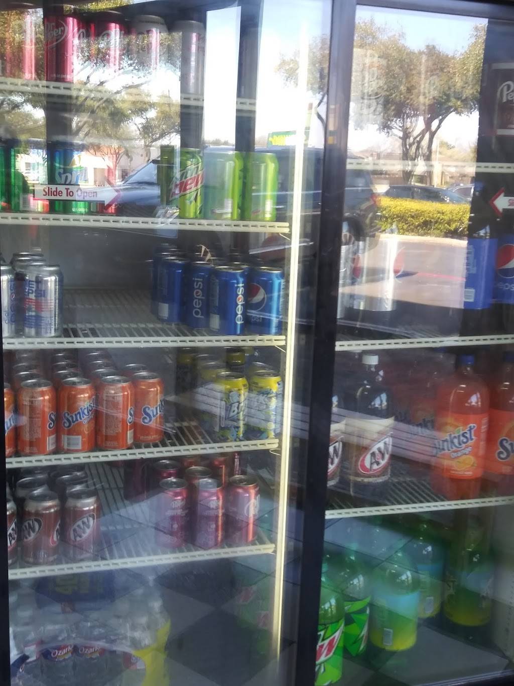 Alfredos Pizzeria | meal delivery | 3115 W Parker Rd, Plano, TX 75023, USA | 9727699100 OR +1 972-769-9100