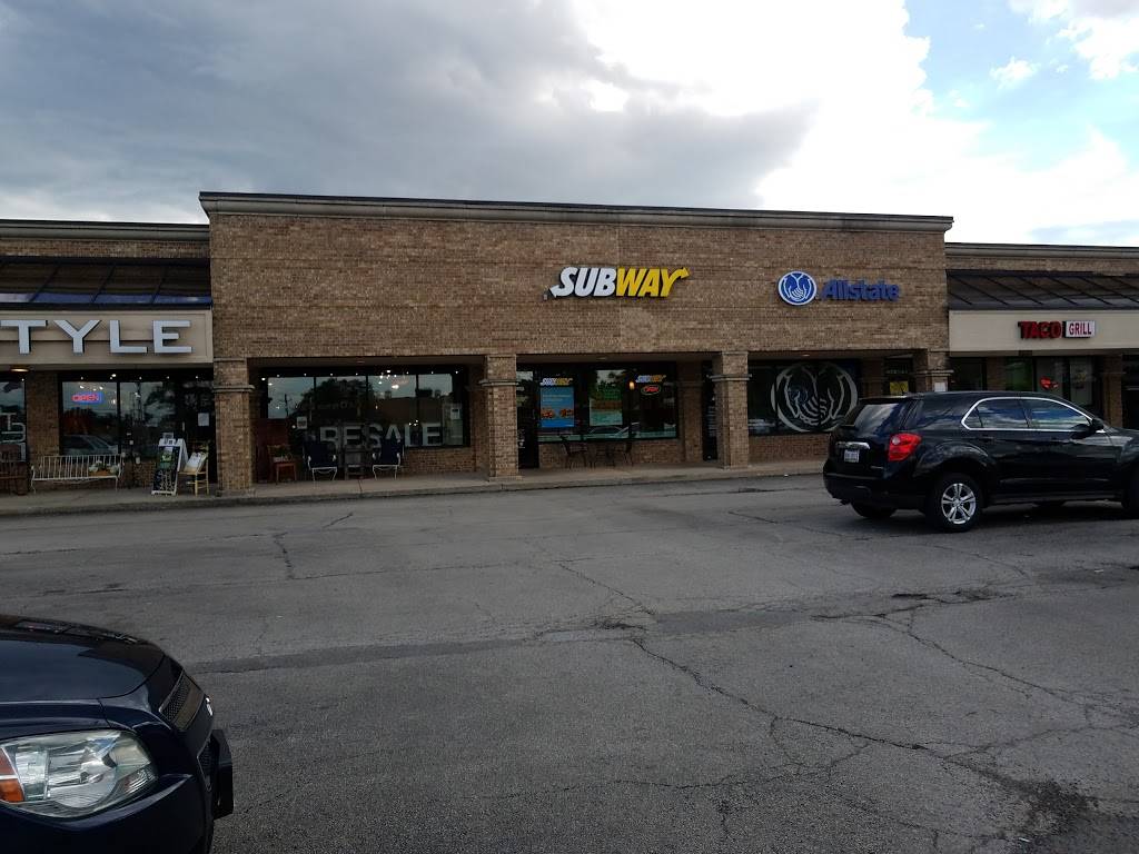 Subway Restaurants | restaurant | Sutton Square Shopping Center, 2S610 IL-59 Unit 2, Warrenville, IL 60555, USA | 6303931782 OR +1 630-393-1782