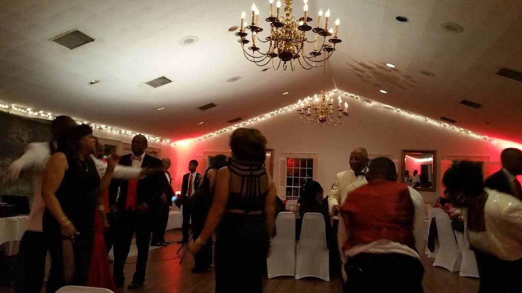 YMCA at The Pines | restaurant | 1525 N Road St, Elizabeth City, NC 27909, USA | 2523350278 OR +1 252-335-0278