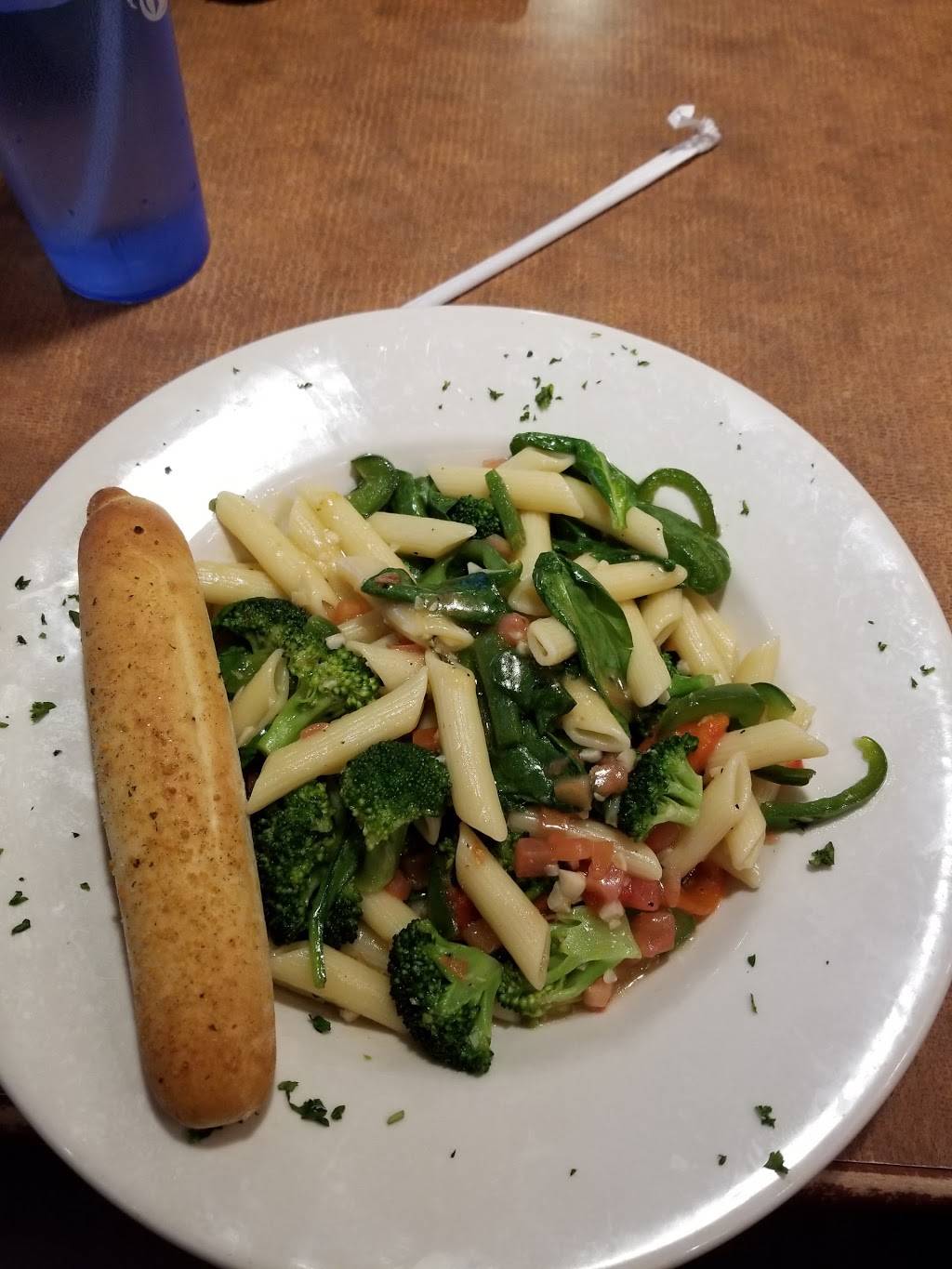 Bostons Restaurant & Sports Bar | restaurant | 191 W Nationwide Blvd, Columbus, OH 43215, USA | 6142294275 OR +1 614-229-4275