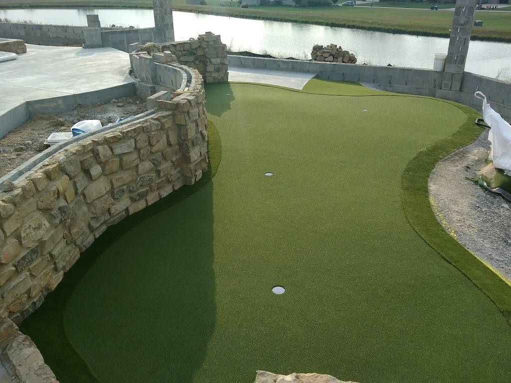 Mt Carmel Municipal Golf Course | restaurant | 700 Park Rd, Mt Carmel, IL 62863, USA | 6182625771 OR +1 618-262-5771