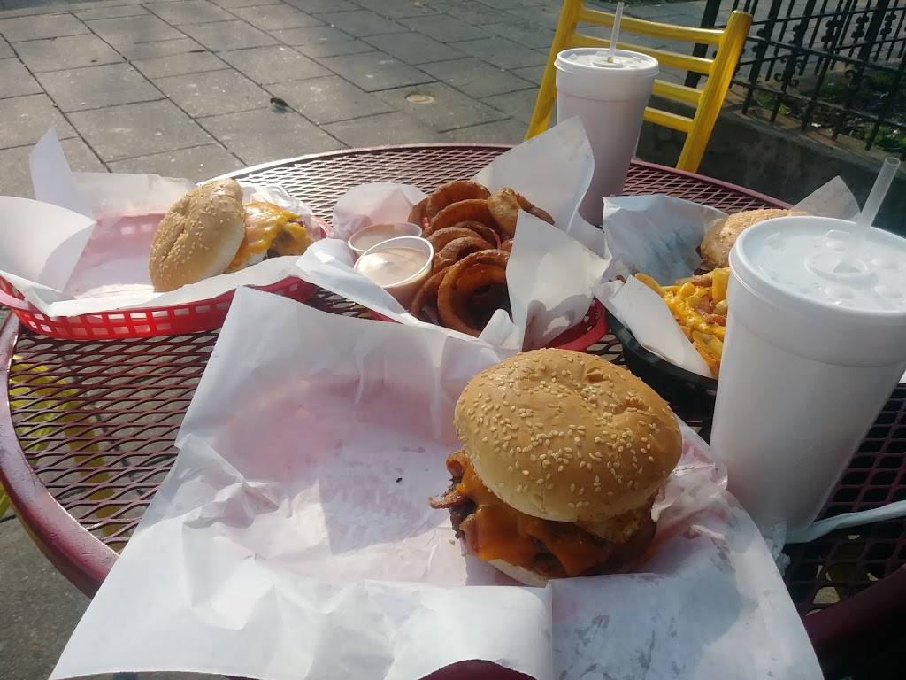 Bunz Burgerz | restaurant | 969 1/2 Baxter Ave, Louisville, KY 40204, USA | 5026321132 OR +1 502-632-1132