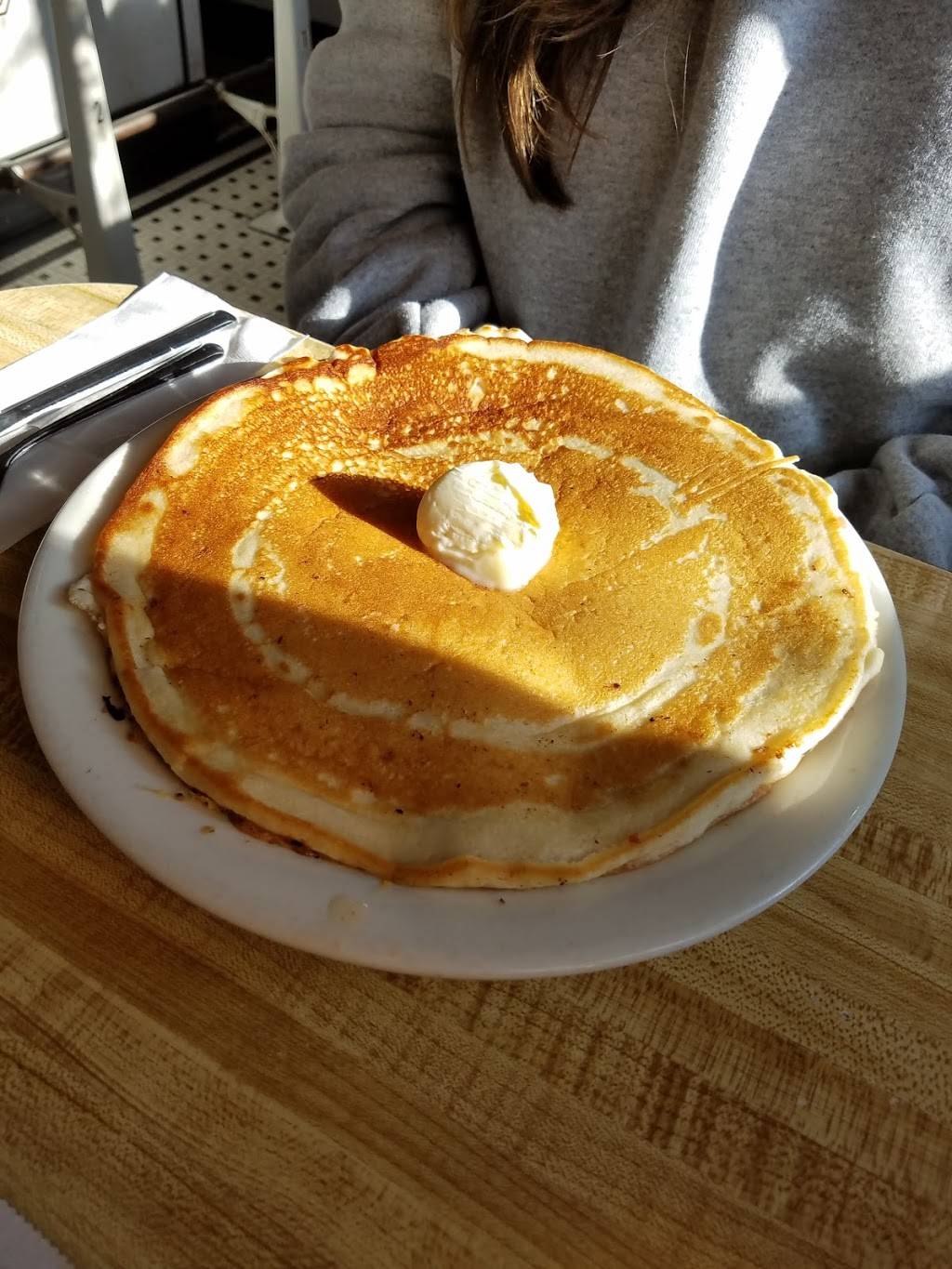 Debs Diner | restaurant | 4 Boston St, Salem, MA 01970, USA | 9787452348 OR +1 978-745-2348