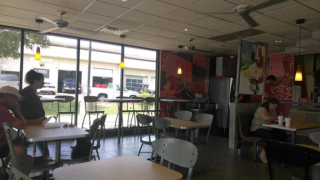 Jack in the Box | restaurant | 1724 S Valley Mills Dr, Waco, TX 76711, USA | 2547547514 OR +1 254-754-7514