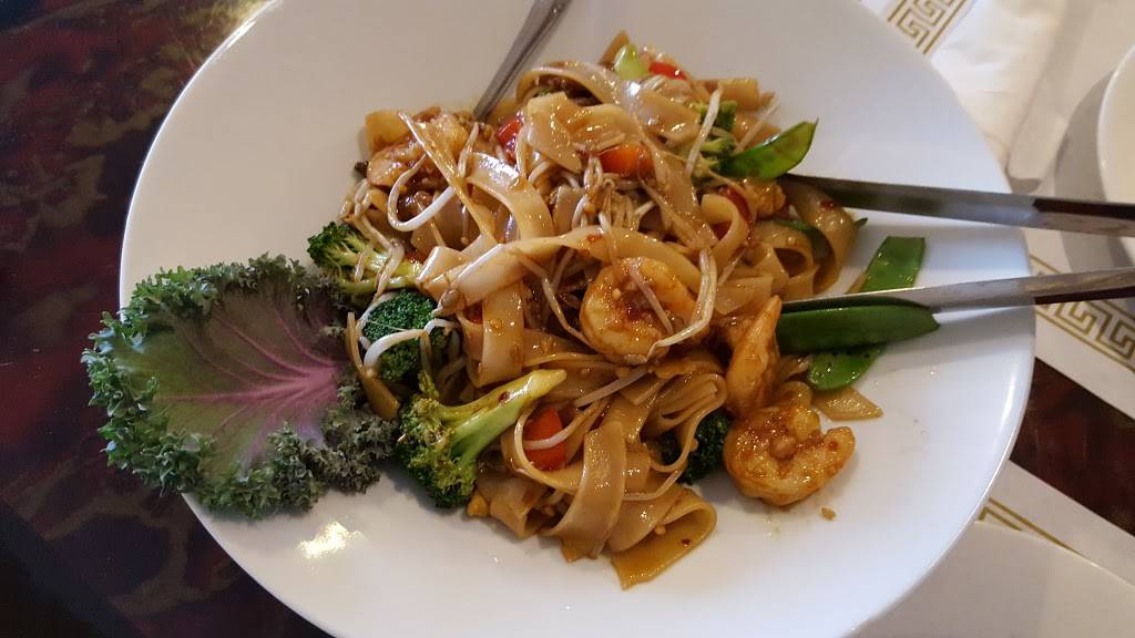 Lotus Room Chinese Cuisine | restaurant | 6004 Torrey Rd H, Flint, MI 48507, USA | 8106556000 OR +1 810-655-6000