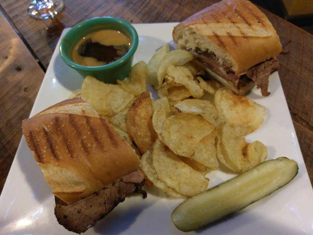 The Green Dragon Pub and Brewery | restaurant | 714 F, W Main St, Murfreesboro, TN 37129, USA | 6158017171 OR +1 615-801-7171