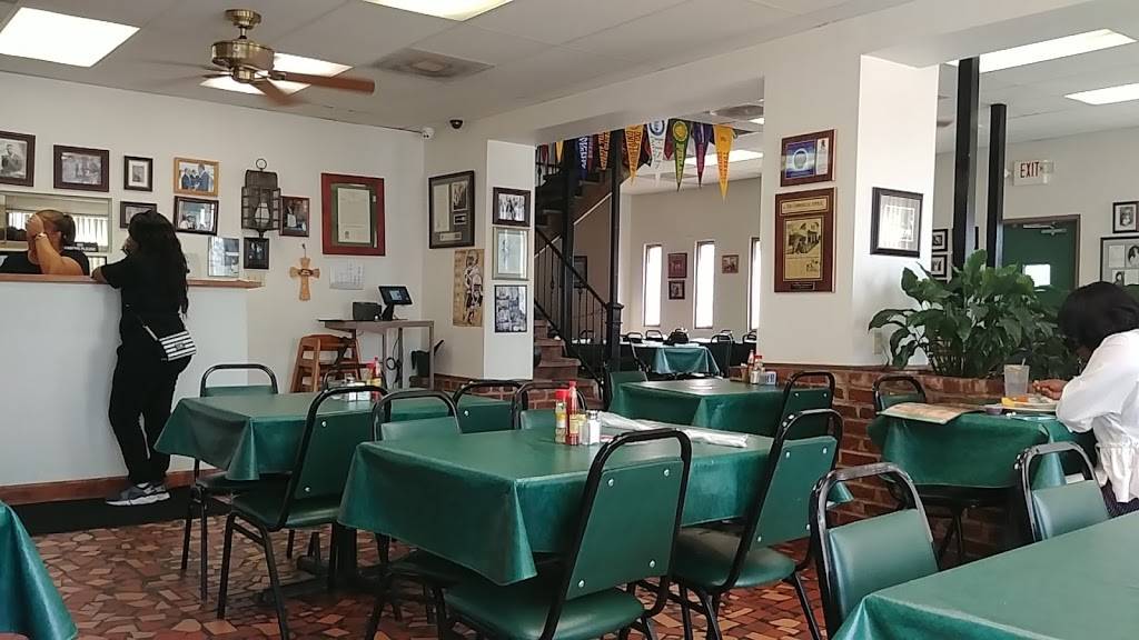 The Four Way Soul Food Restaurant | restaurant | 998 Mississippi Blvd, Memphis, TN 38126, USA | 9015071519 OR +1 901-507-1519