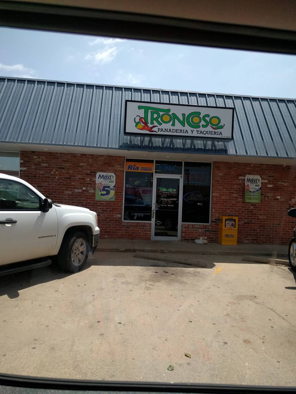 Panaderia y Taqueria Troncoso | bakery | 307 S Rock Island Ave, El Reno, OK 73036, USA | 4052625721 OR +1 405-262-5721