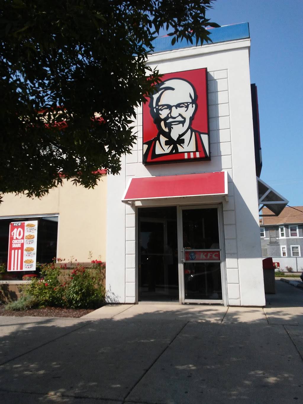 KFC | restaurant | 5230 W Madison St, Chicago, IL 60644, USA | 7736266680 OR +1 773-626-6680