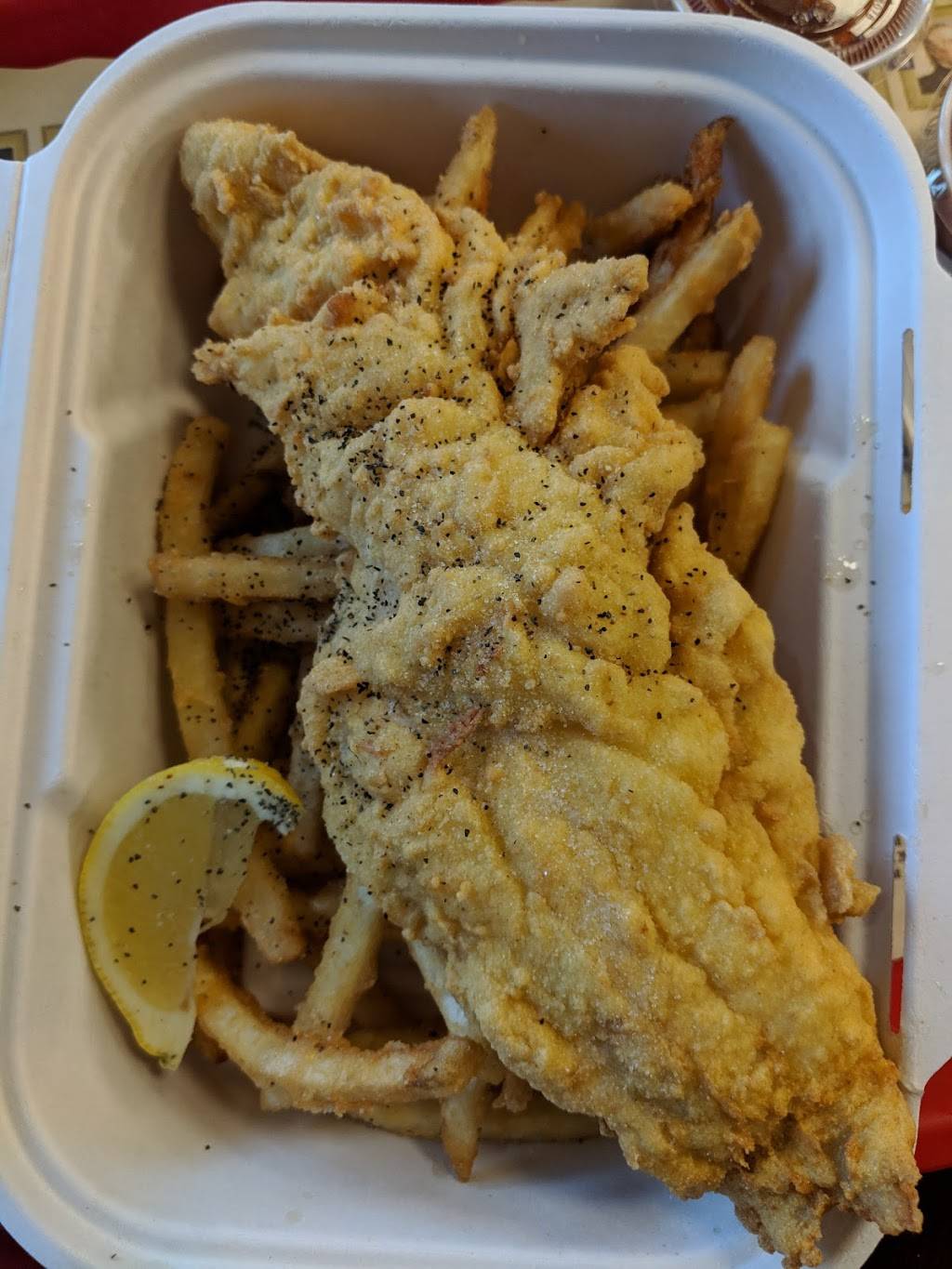 Village Roast Beef & Seafood | restaurant | 10 Bessom St, Marblehead, MA 01945, USA | 7816394433 OR +1 781-639-4433