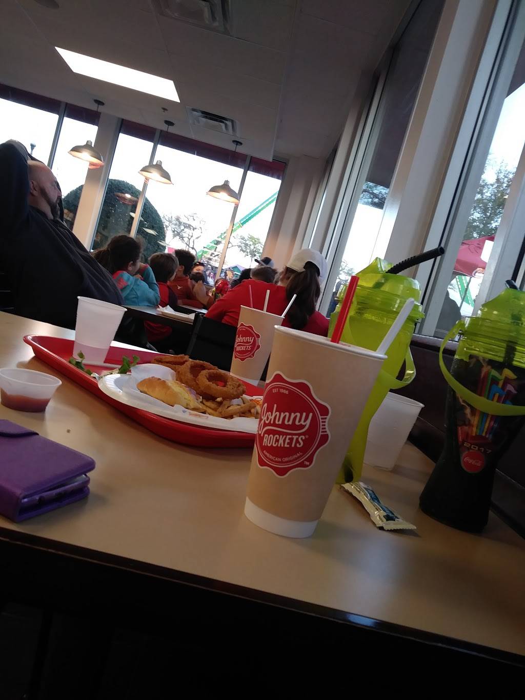 Johnny Rockets | restaurant | 2201 E Road to Six Flags St, Arlington, TX 76011, USA | 8176408900 OR +1 817-640-8900