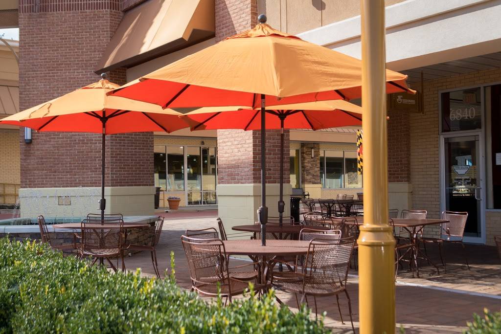 Chesapeake Grille & Deli | restaurant | 6786 Race Track Rd, Bowie, MD 20715, USA | 3012624441 OR +1 301-262-4441