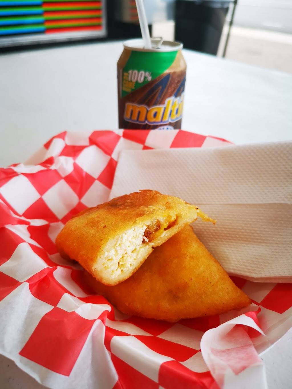 Pabellon Food Trailer | restaurant | 9743 W Hillsborough Ave, Tampa, FL 33615, USA | 8134527545 OR +1 813-452-7545