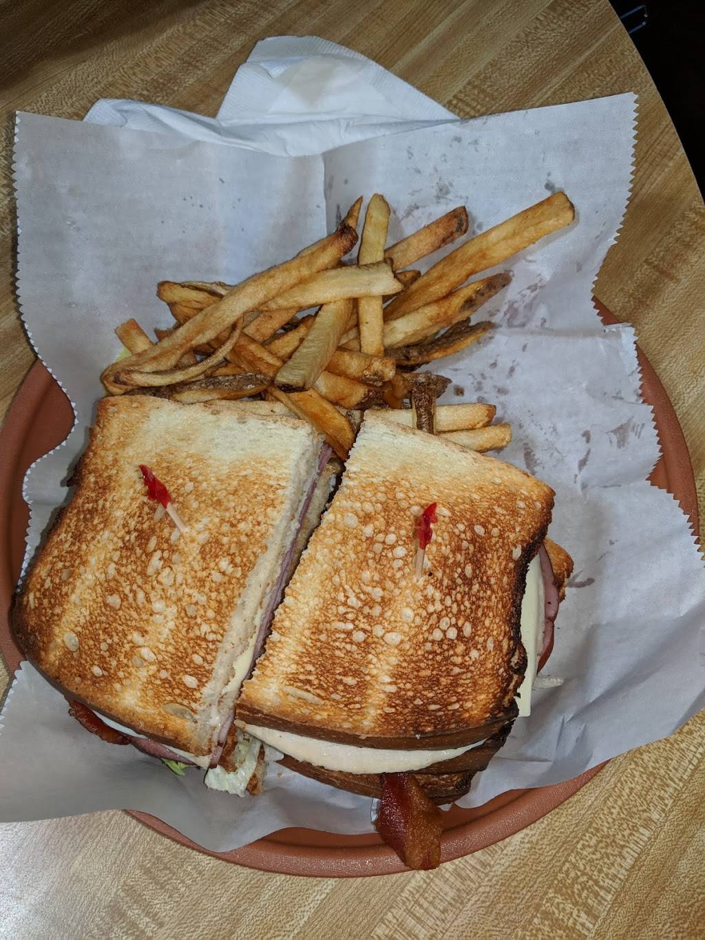 The Tipsy Cowboy Food and Spirits LLC | restaurant | 116 W Pinconning Rd, Pinconning, MI 48650, USA | 9898791551 OR +1 989-879-1551