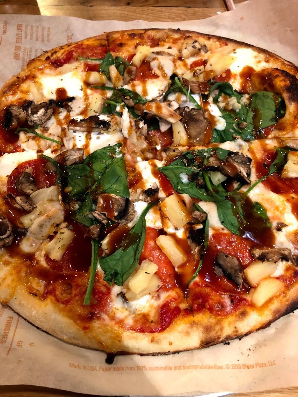 Blaze Pizza | meal takeaway | 2841 W MacArthur Blvd Suite 3B, Santa Ana, CA 92704, USA | 7148807860 OR +1 714-880-7860