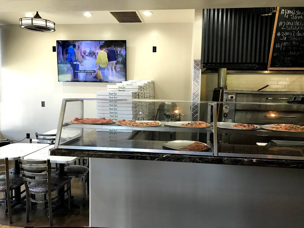 Downtown Pizza Lounge | restaurant | 144 E Washington St, Phoenix, AZ 85004, USA | 6022541522 OR +1 602-254-1522