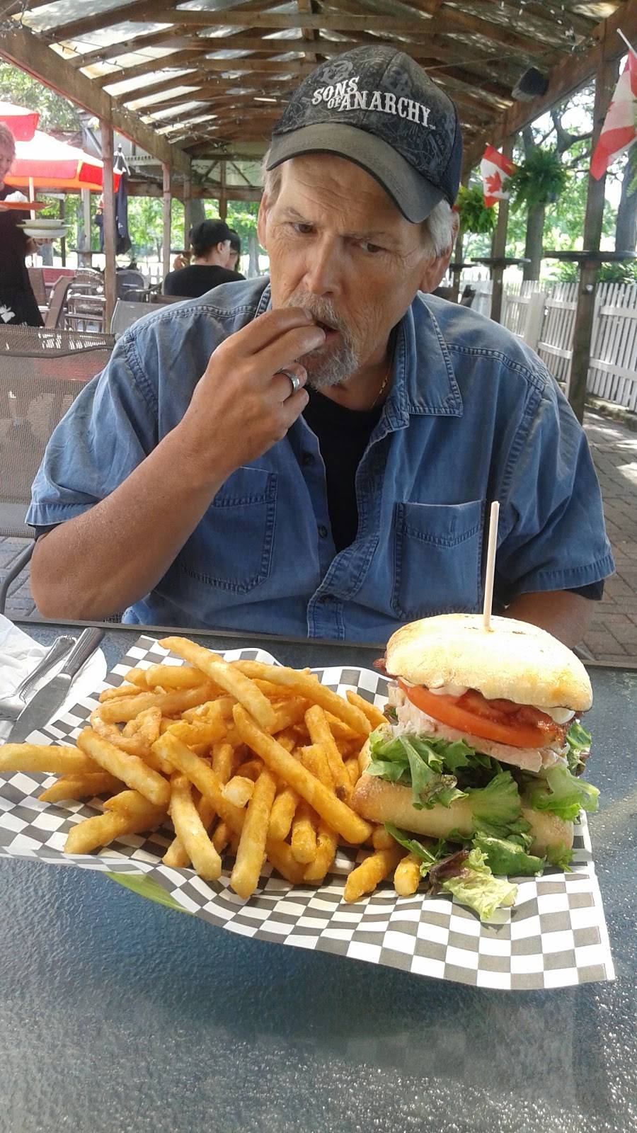 Boblo Island Beach House Restaurant | restaurant | Amherstburg, ON N9V 4B2, Canada | 5199973099 OR +1 519-997-3099