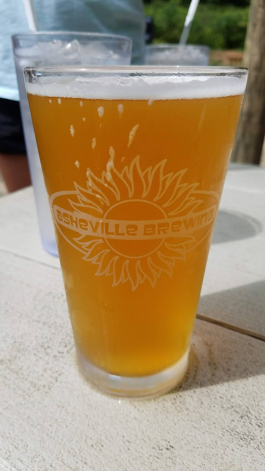 Creekside Taphouse | restaurant | 8 Beverly Rd, Asheville, NC 28805, USA | 8285752880 OR +1 828-575-2880