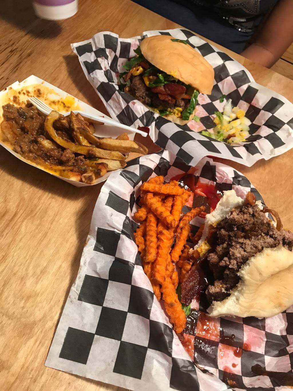 Dutchs Hamburgers | restaurant | 3009 S University Dr, Fort Worth, TX 76109, USA | 8179275522 OR +1 817-927-5522