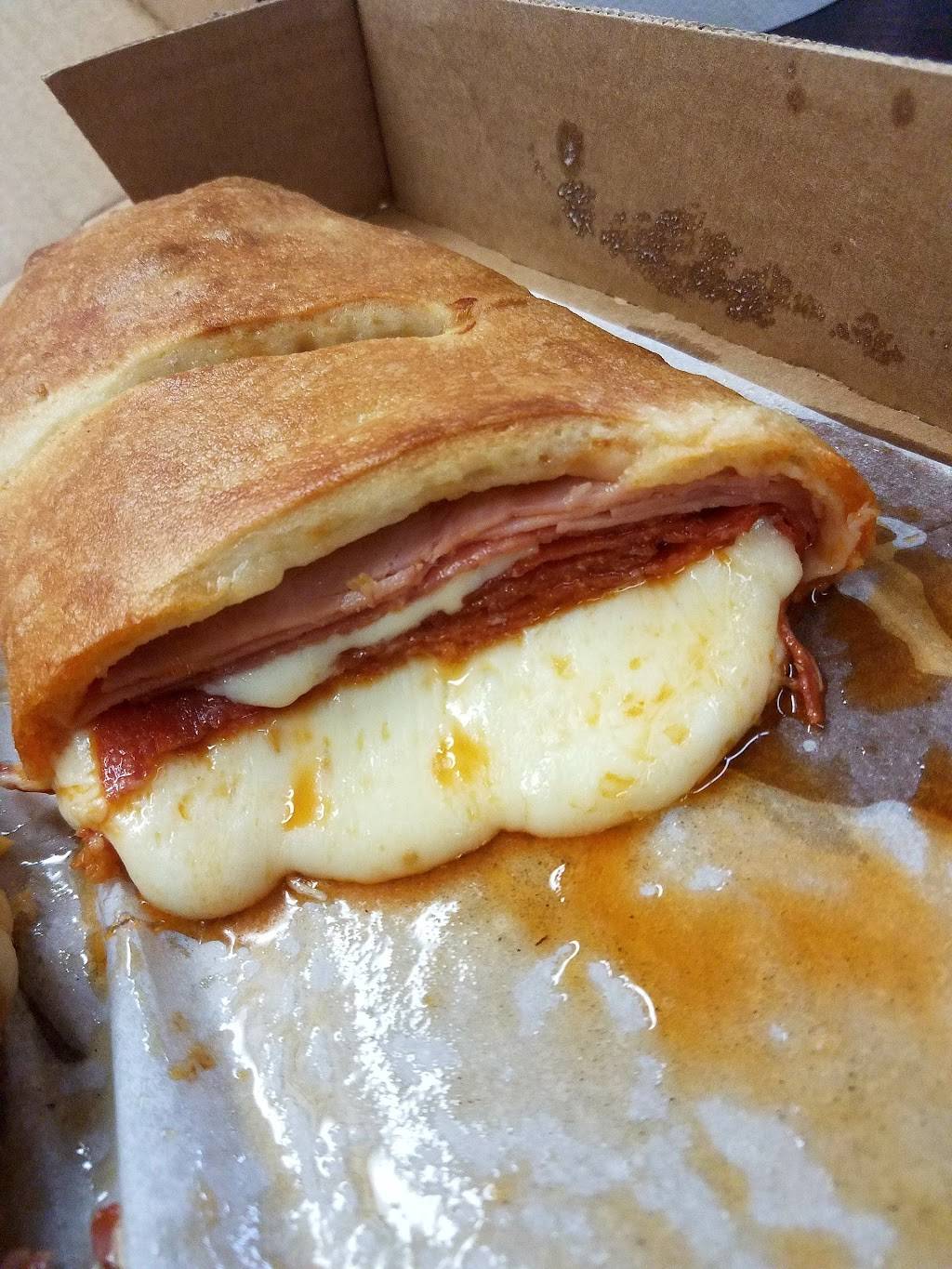 Renatos Pizza | restaurant | 401 Vienna Ave, Niles, OH 44446, USA | 3305447110 OR +1 330-544-7110