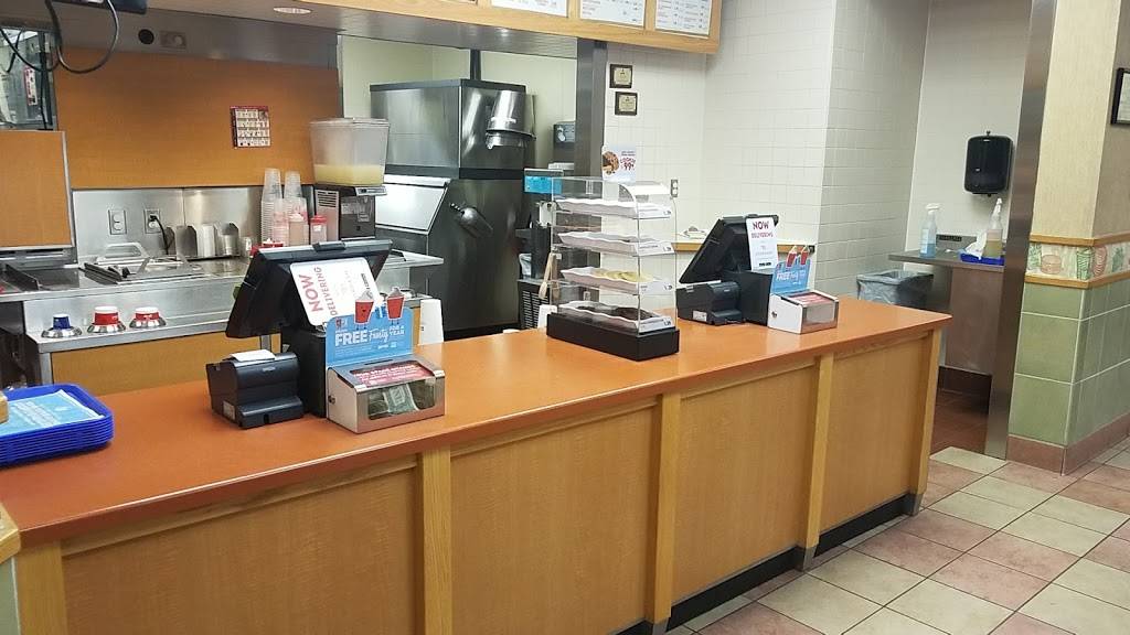 Wendys | restaurant | 2041 Justin Rd, Flower Mound, TX 75028, USA | 9728294294 OR +1 972-829-4294