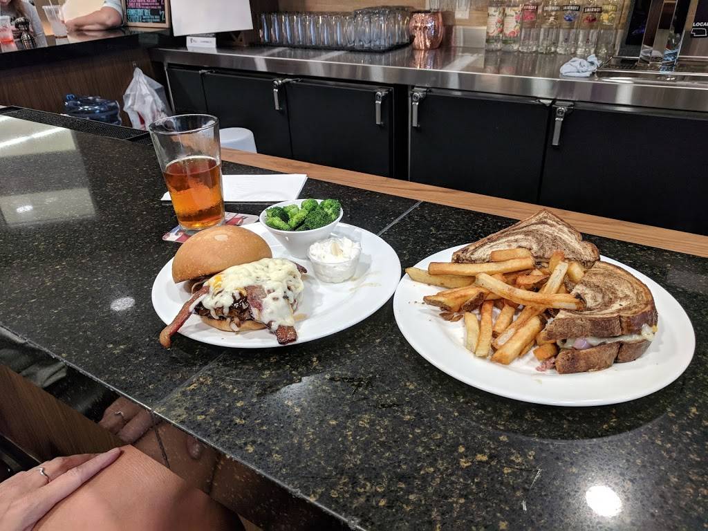 HyVee MARKET GRILLE | restaurant | 10808 Fort St, Omaha, NE 68164, USA | 4024932089 OR +1 402-493-2089